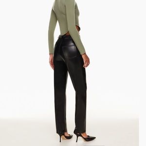 Aritzia Wilfred “The Melina Pant”